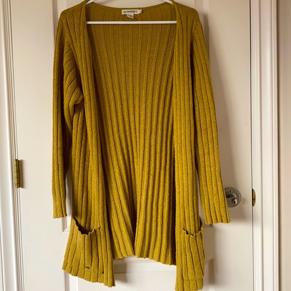 Club Monaco M Tan Cardigan - Picture 1 of 3